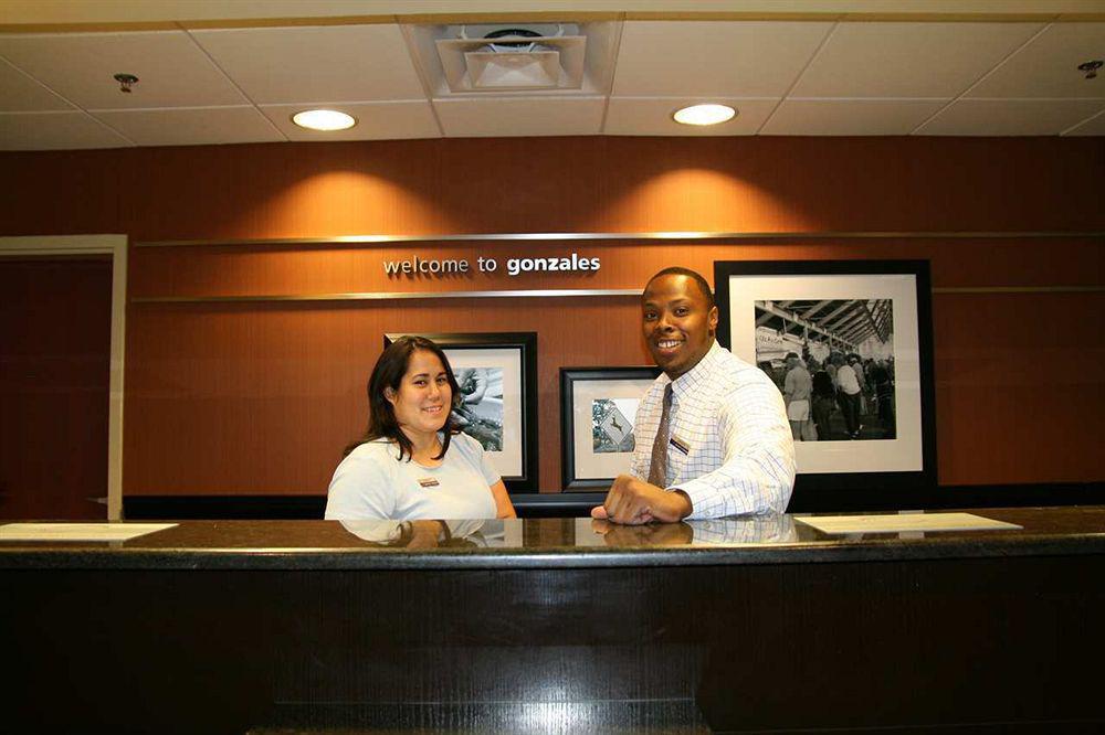 Hampton Inn Gonzales Interior photo