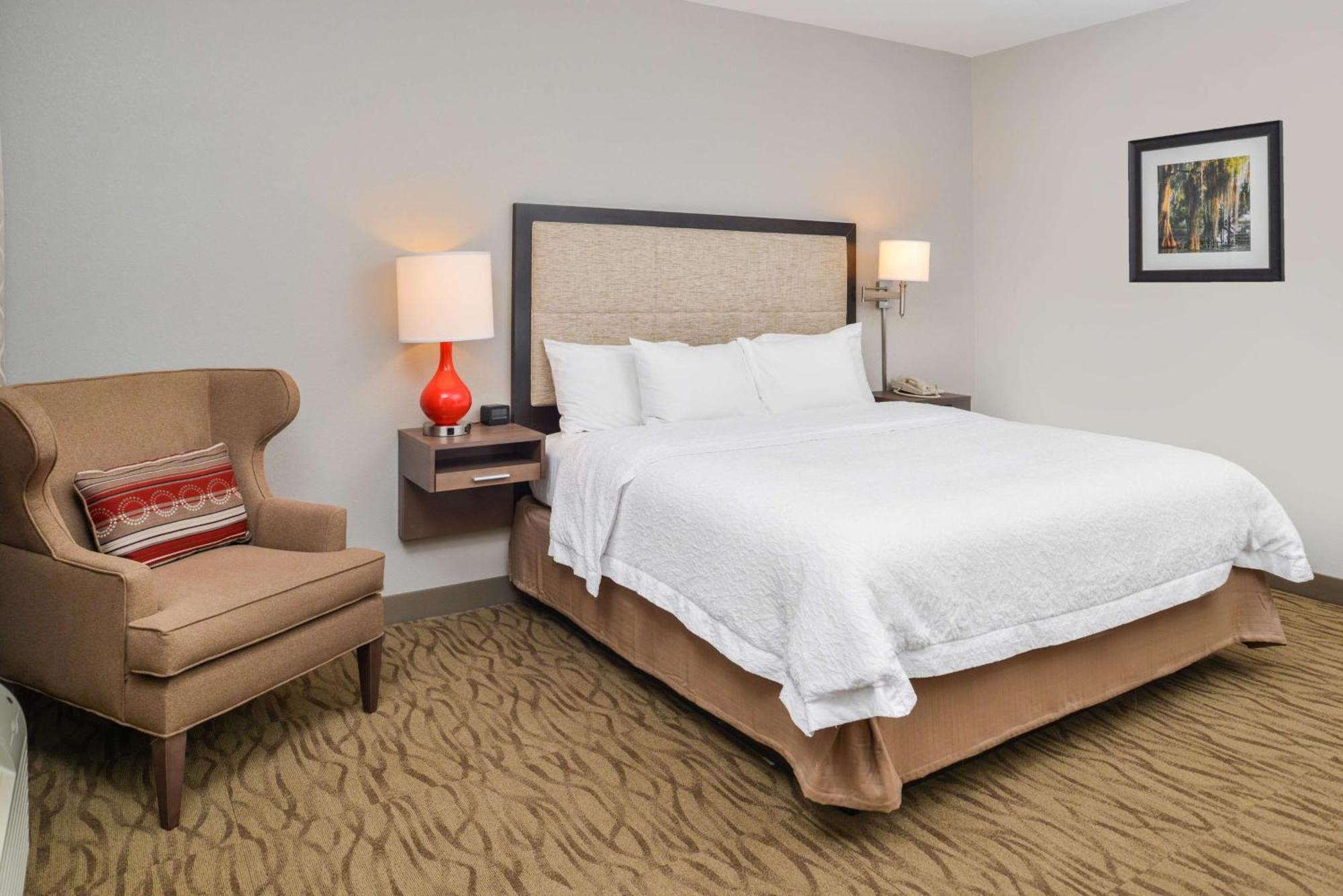 Hampton Inn Gonzales Exterior photo