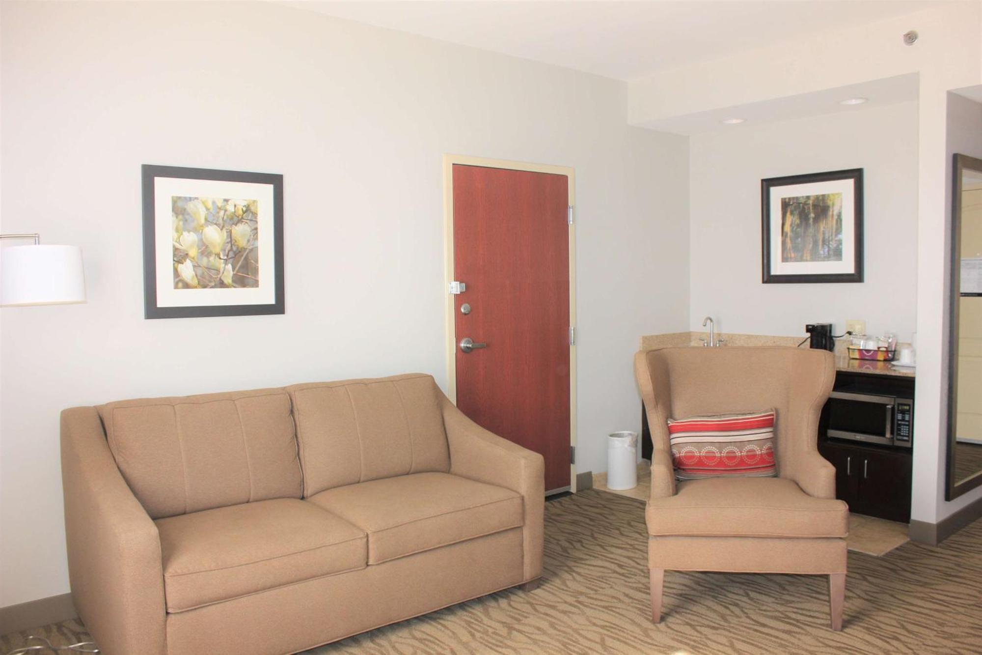 Hampton Inn Gonzales Exterior photo