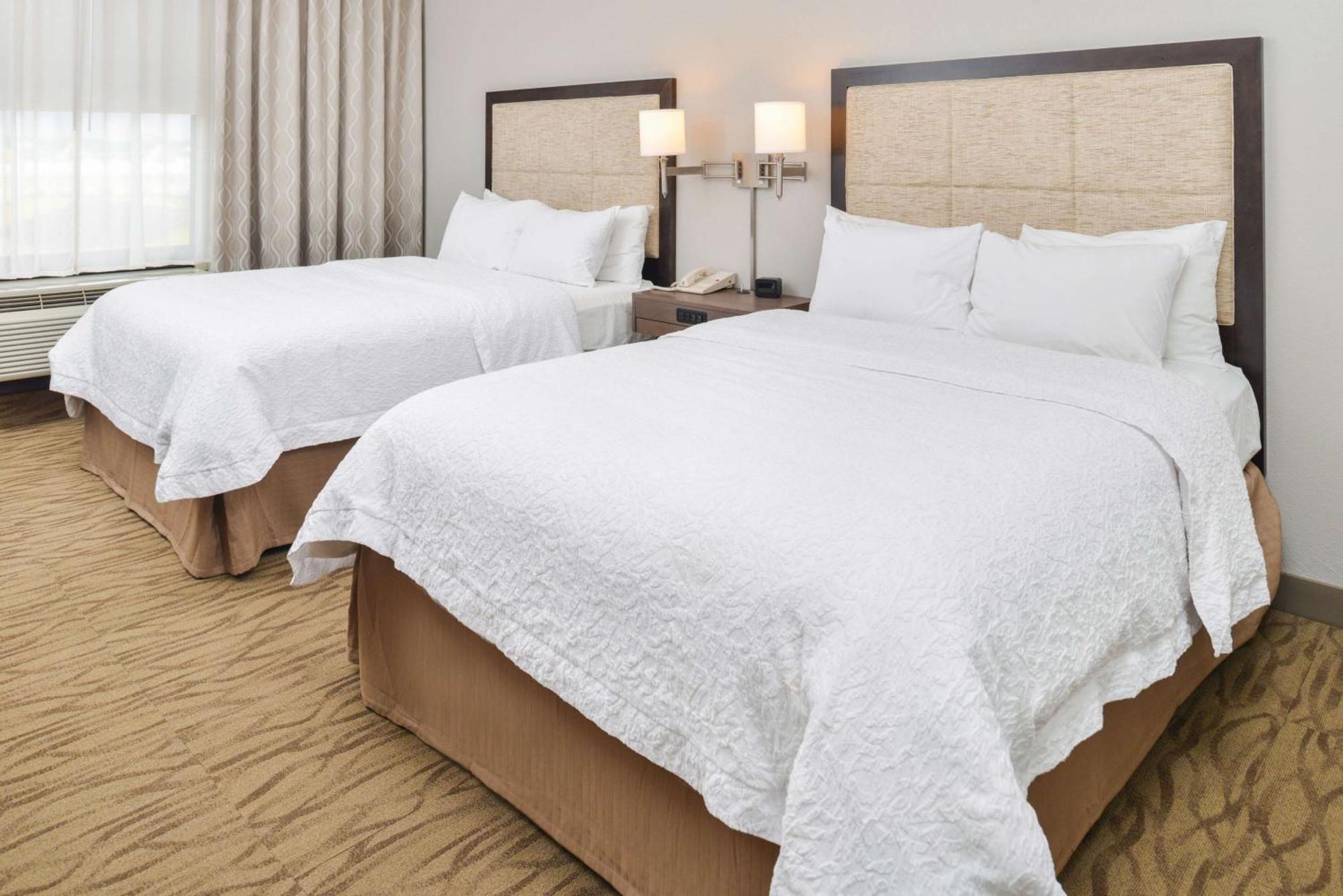Hampton Inn Gonzales Exterior photo